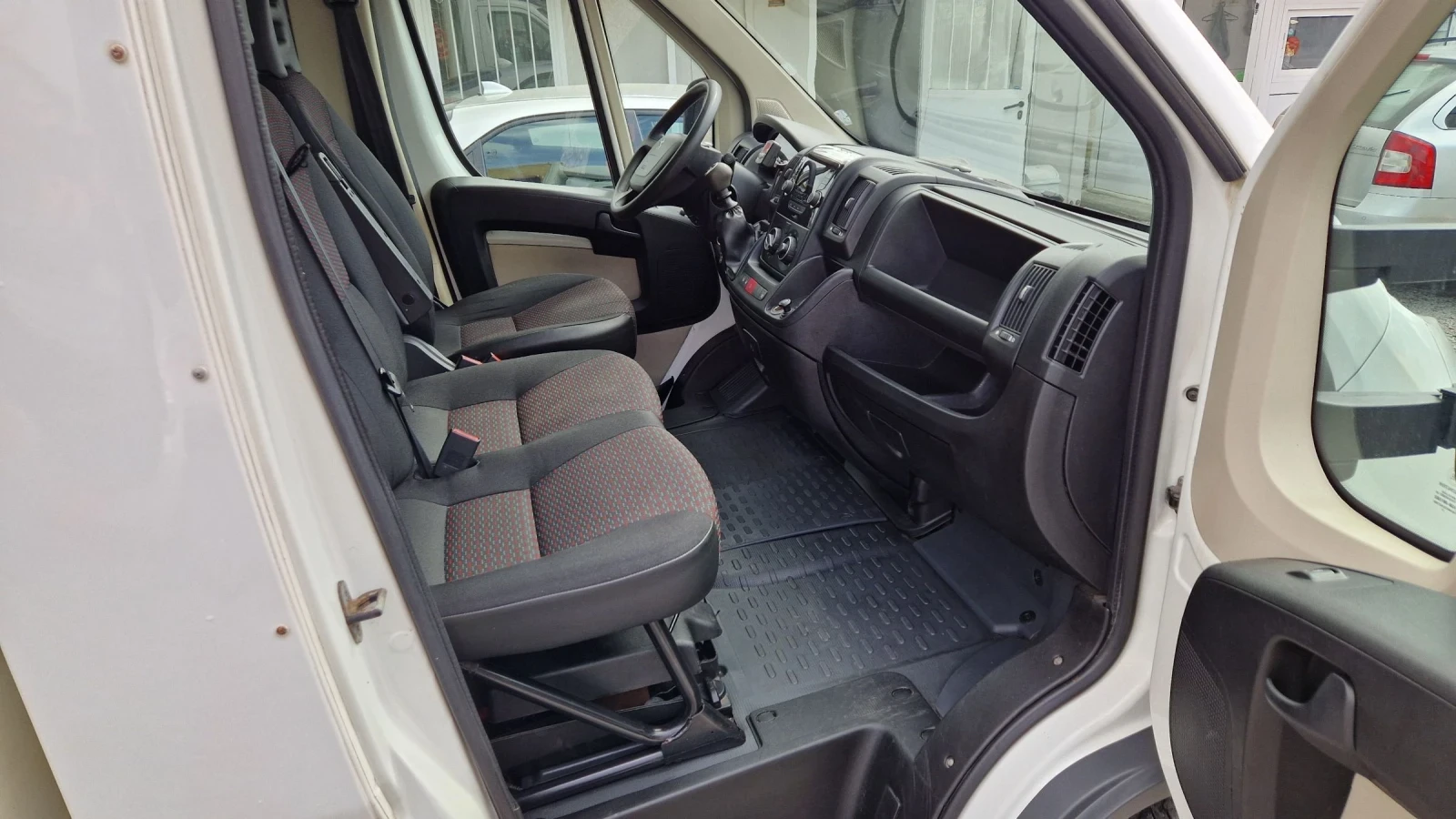 Peugeot Boxer 3.0 D 177 .  5 | Mobile.bg   12