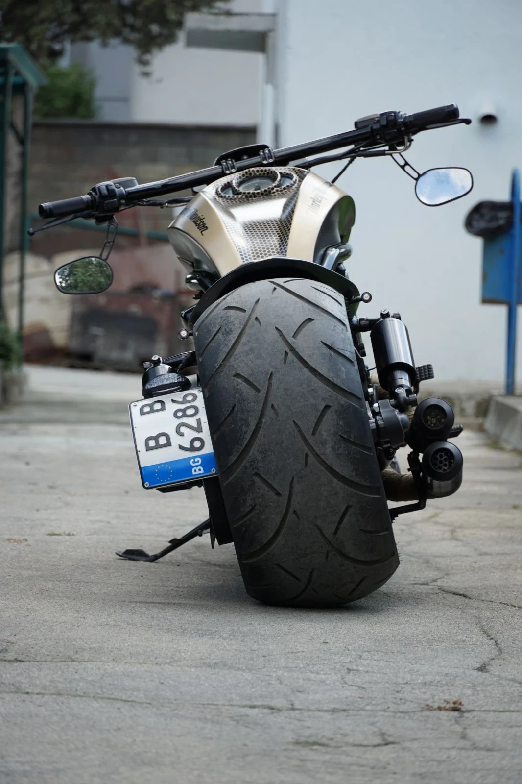 Harley-Davidson V-Rod  - изображение 7