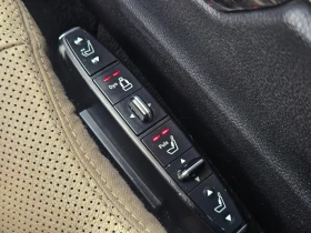 Mercedes-Benz E 350 AMG/4MATIC/DISTR/ПОДГРЕВ/ОБДУХ/МАСАЖИ/HARMAN/LIZIN, снимка 11