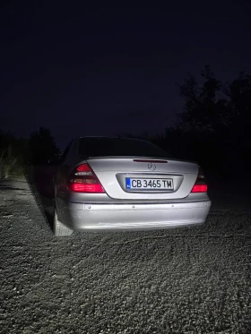 Mercedes-Benz E 320, снимка 9