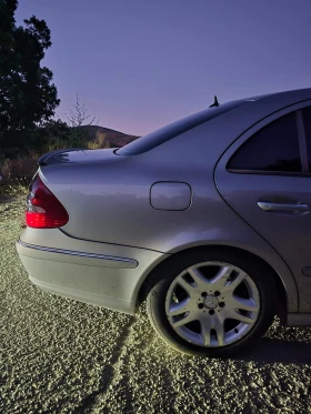 Mercedes-Benz E 320, снимка 13