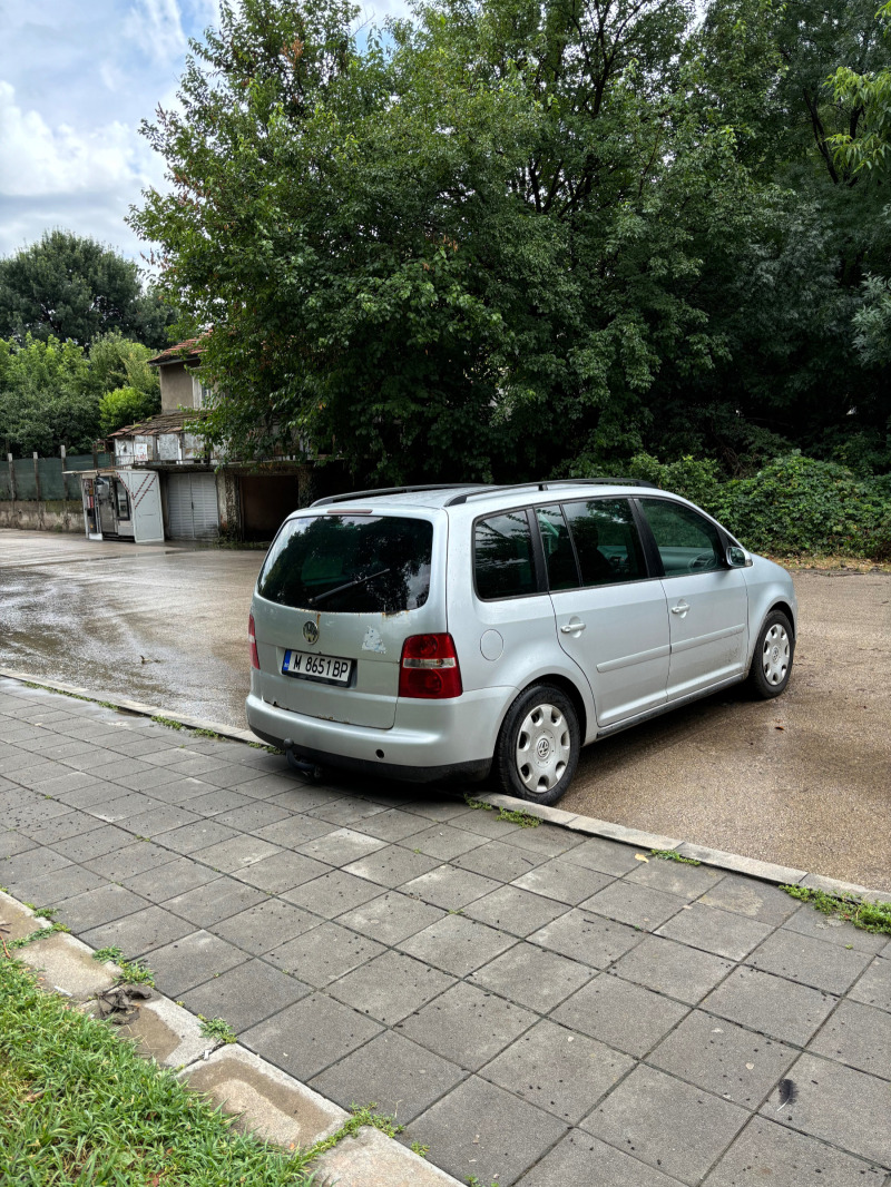 VW Touran 1.9, снимка 3 - Автомобили и джипове - 46409284