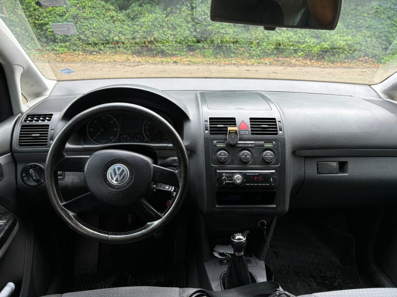 VW Touran 1.9, снимка 6 - Автомобили и джипове - 46409284