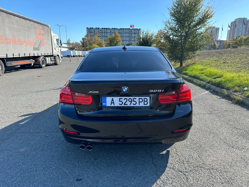 BMW 328 X Drive, снимка 4 - Автомобили и джипове - 47754571