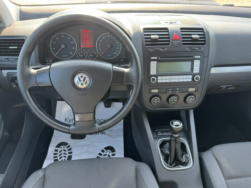 VW Golf 1.6FSI, снимка 10 - Автомобили и джипове - 49026678