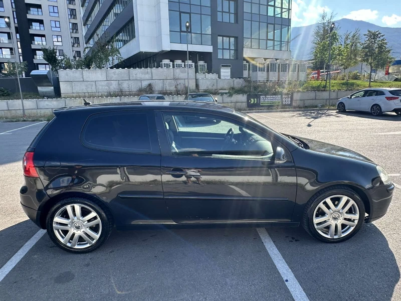 VW Golf 2.0 TDI, снимка 3 - Автомобили и джипове - 49134336