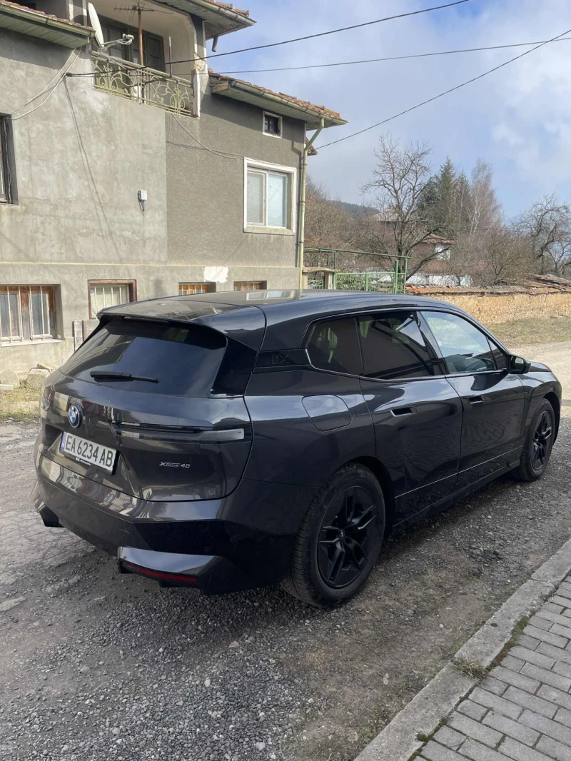 BMW iX IX40 , снимка 5 - Автомобили и джипове - 52656581