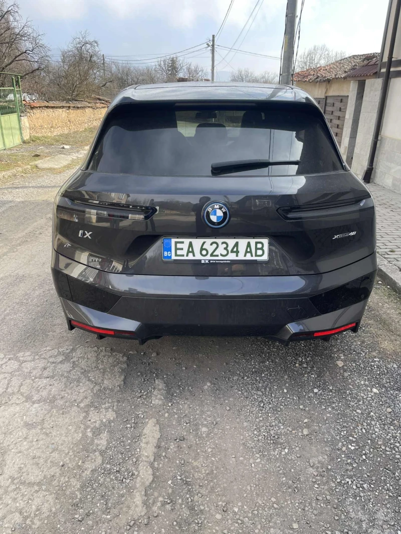 BMW iX IX40 , снимка 4 - Автомобили и джипове - 52656581