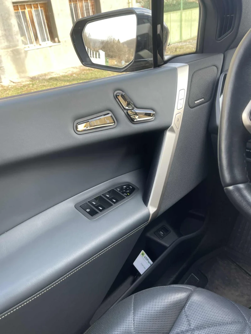 BMW iX IX40 , снимка 11 - Автомобили и джипове - 52656581