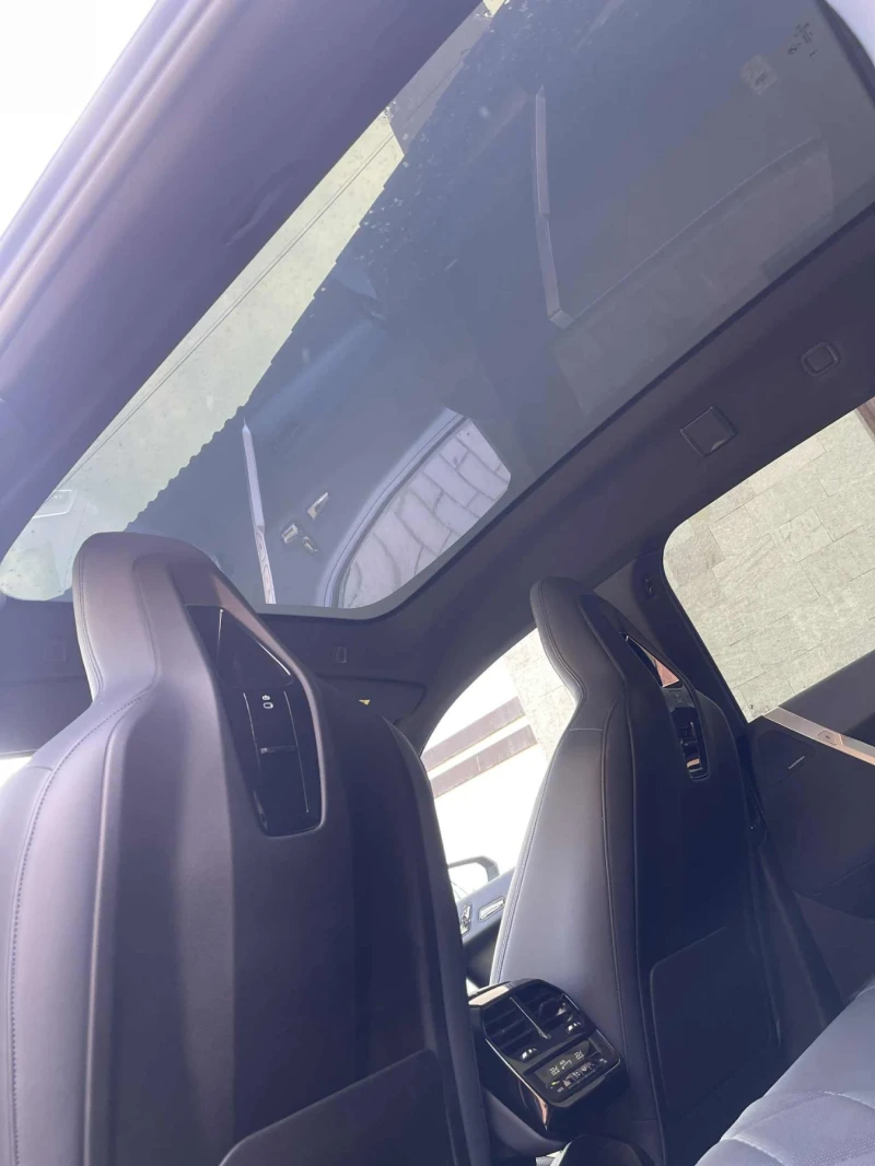 BMW iX IX40 , снимка 14 - Автомобили и джипове - 52656581