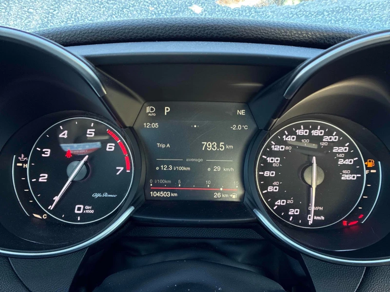 Alfa Romeo Giulia * * CARFAX * * АВТО КРЕДИТ * * , снимка 9 - Автомобили и джипове - 52698485