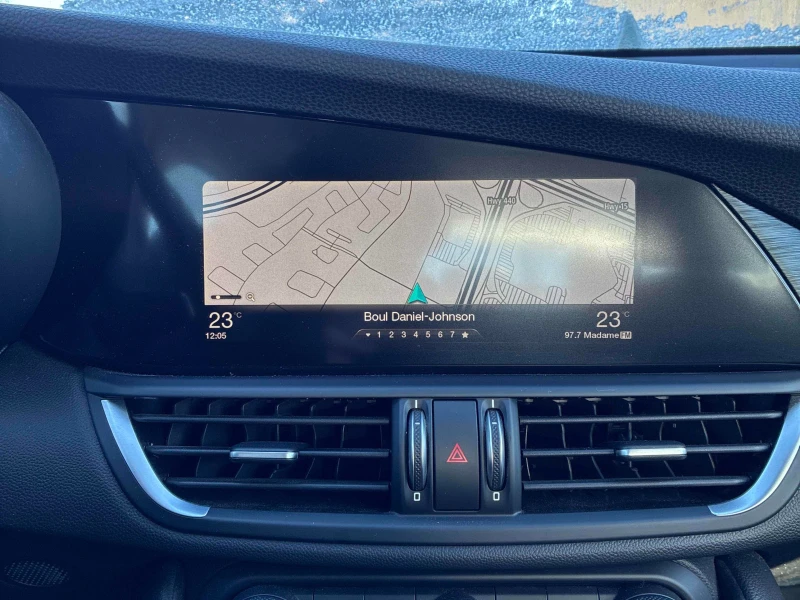 Alfa Romeo Giulia * * CARFAX * * АВТО КРЕДИТ * * , снимка 11 - Автомобили и джипове - 52698485