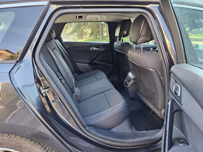 Peugeot 508 1.6 e-HDi (115кс) /AUTOMATIC/PANORAMA/NAVI/F1, снимка 14 - Автомобили и джипове - 53113813