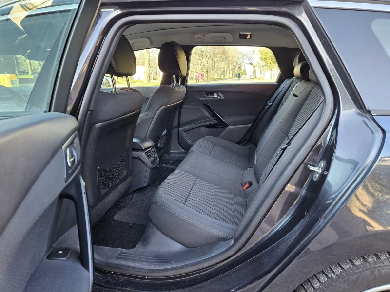 Peugeot 508 1.6 e-HDi (115кс) /AUTOMATIC/PANORAMA/NAVI/F1, снимка 13 - Автомобили и джипове - 53113813