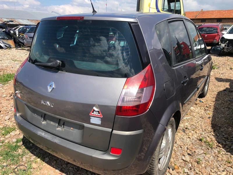 Renault Scenic 1.9DCI, снимка 3 - Автомобили и джипове - 28732186