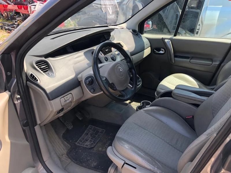 Renault Scenic 1.9DCI, снимка 7 - Автомобили и джипове - 28732186