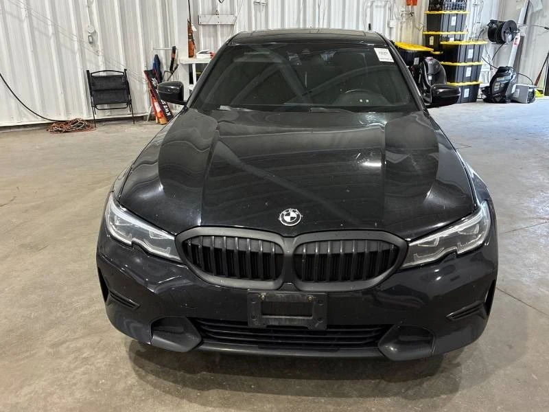 BMW 330 * xDrive * 2 КЛЮЧА * CARFAX * , снимка 2 - Автомобили и джипове - 56293959
