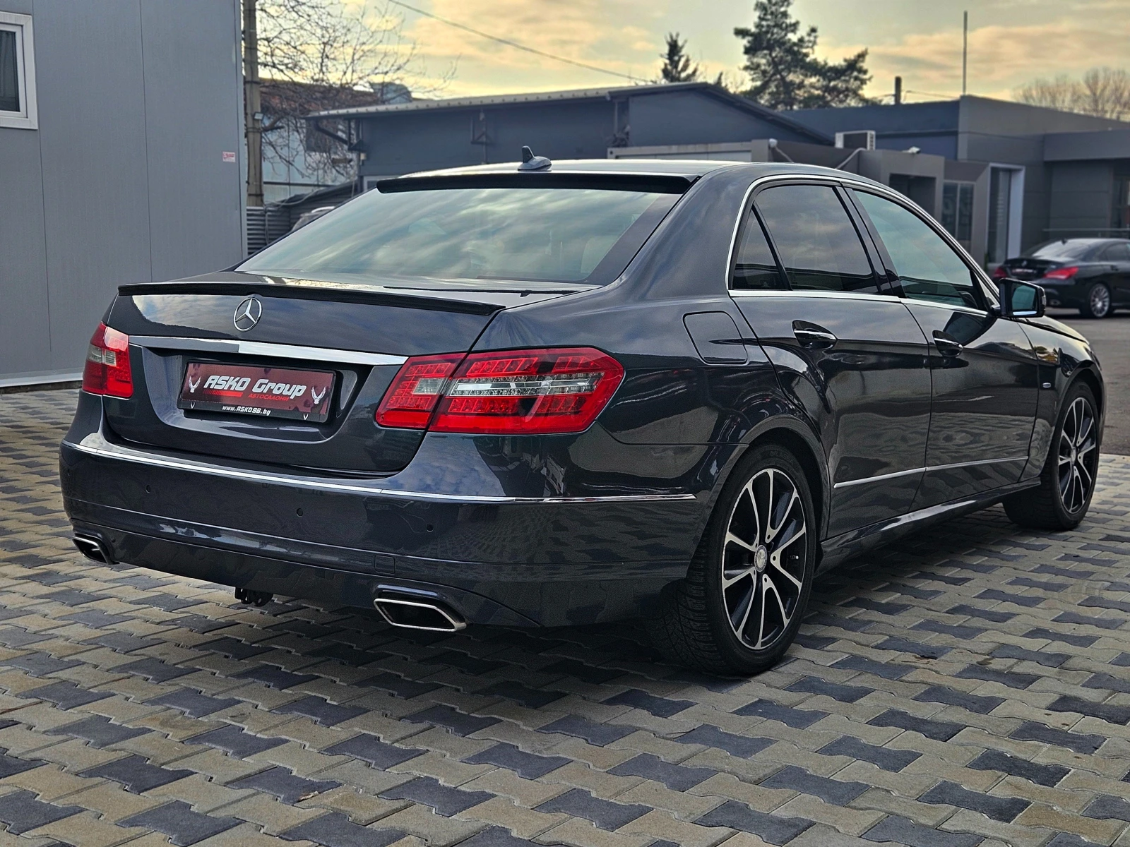 Mercedes-Benz E 350 AMG/4MATIC/DISTR/ПОДГРЕВ/ОБДУХ/МАСАЖИ/HARMAN/LIZIN - изображение 5