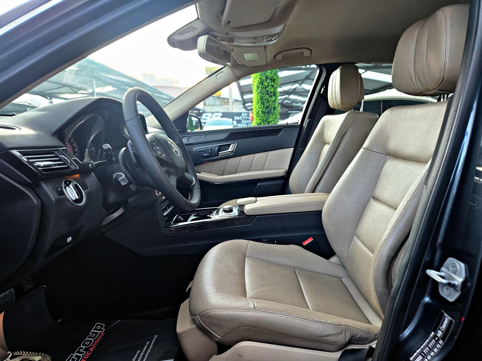 Mercedes-Benz E 350 AMG/4MATIC/DISTR/ПОДГРЕВ/ОБДУХ/МАСАЖИ/HARMAN/LIZIN, снимка 14 - Автомобили и джипове - 48142658