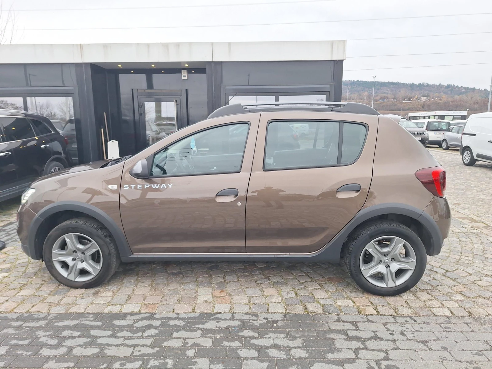 Dacia Sandero Stepway LPG - изображение 8