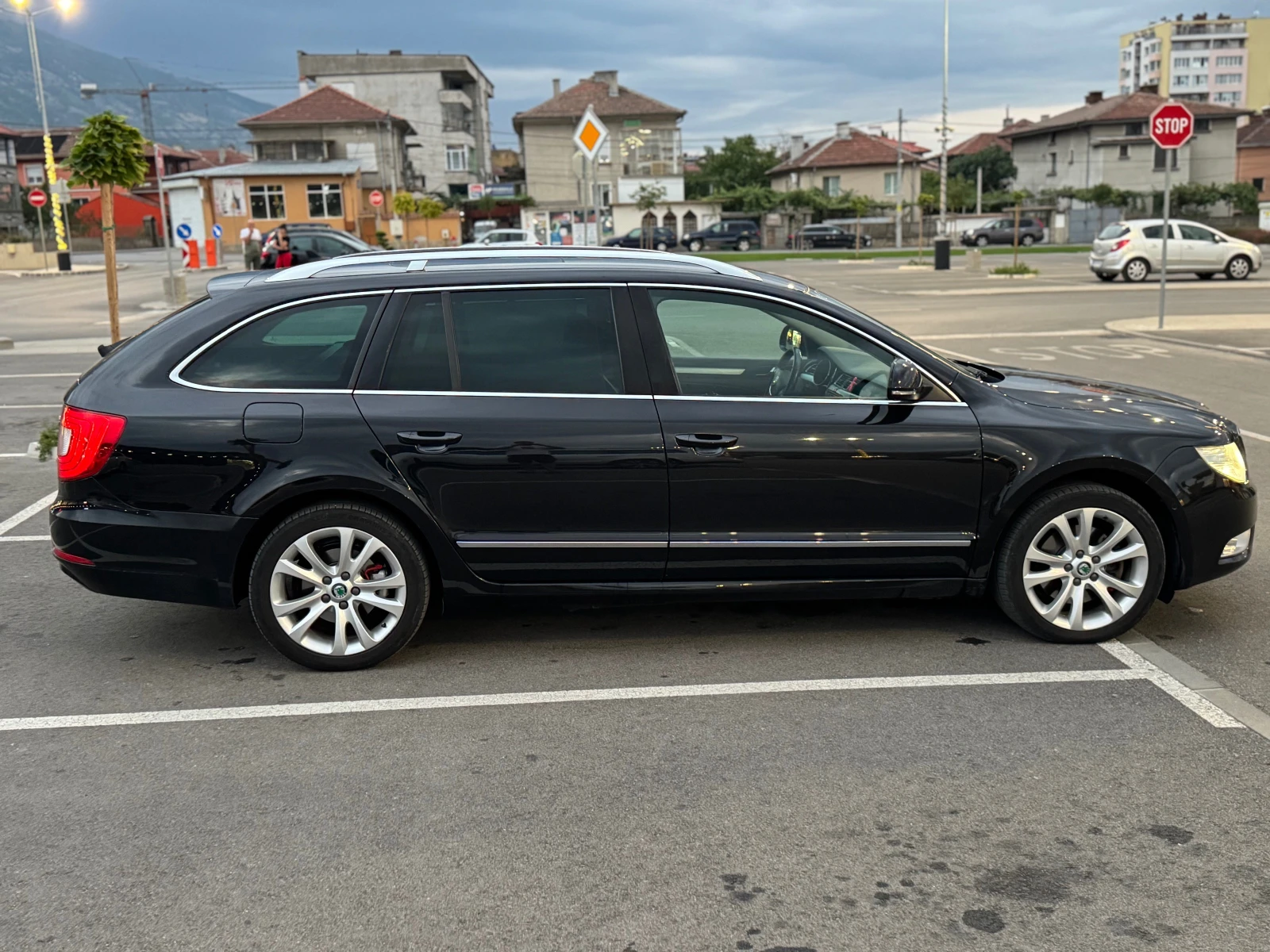 Skoda Superb 2.0 /4x4 Автомат/обдух, панорама - изображение 5