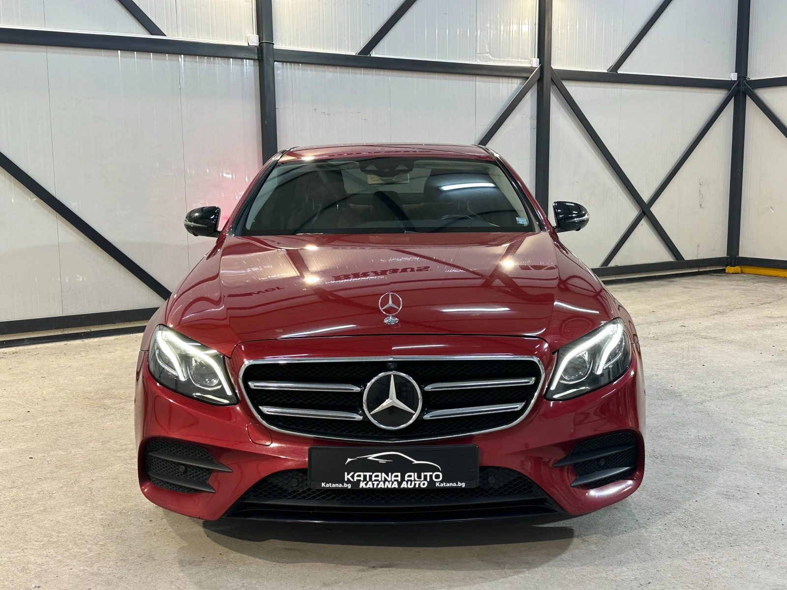 Mercedes-Benz E 220 4MATIC* DISTR* DIGITAL* 360, снимка 5 - Автомобили и джипове - 52285093
