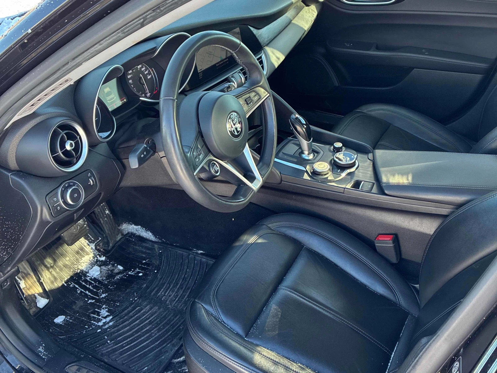 Alfa Romeo Giulia * * CARFAX * *   * *  | Mobile.bg   7