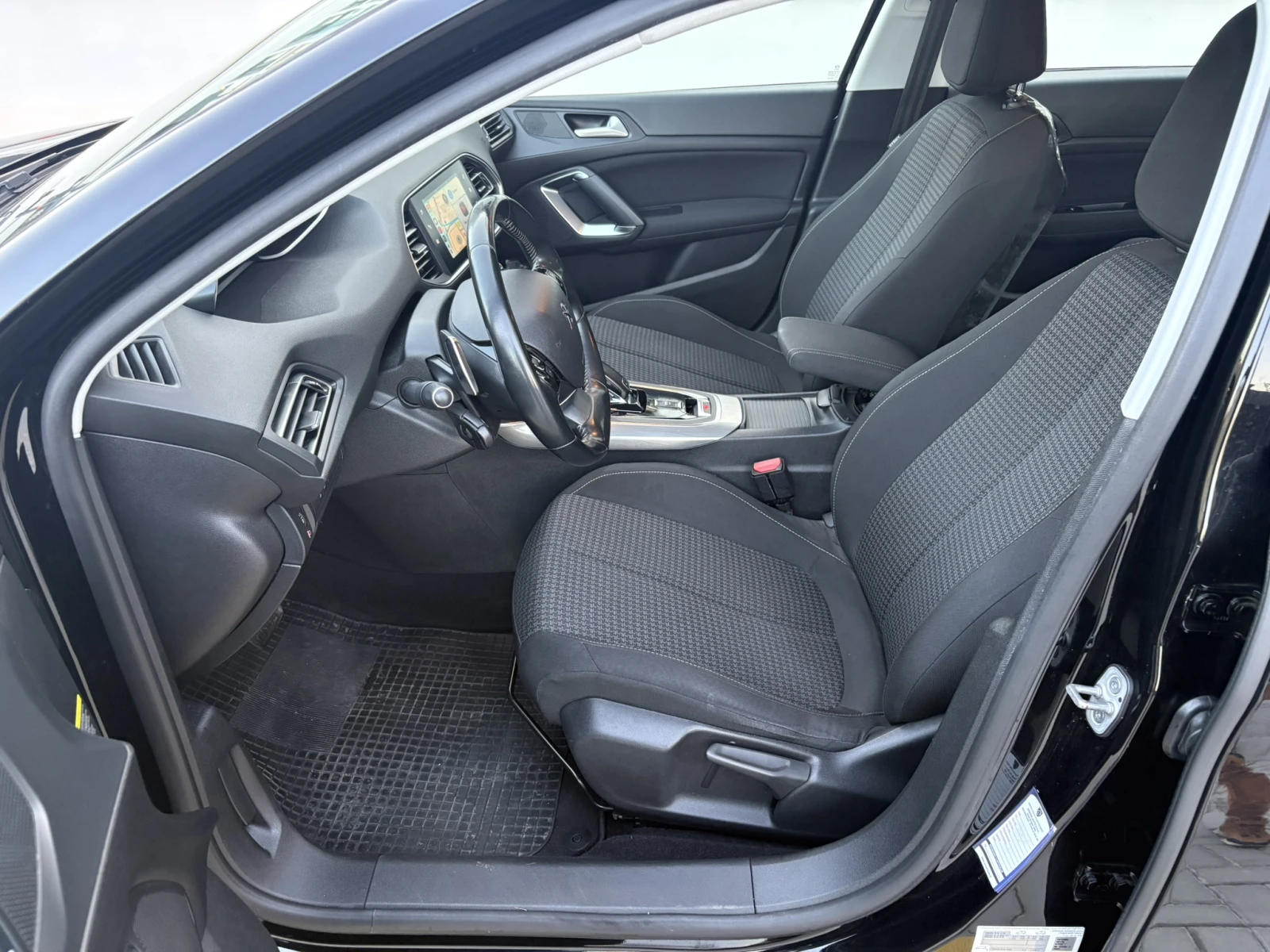 Peugeot 308, снимка 8 - Автомобили и джипове - 53829545