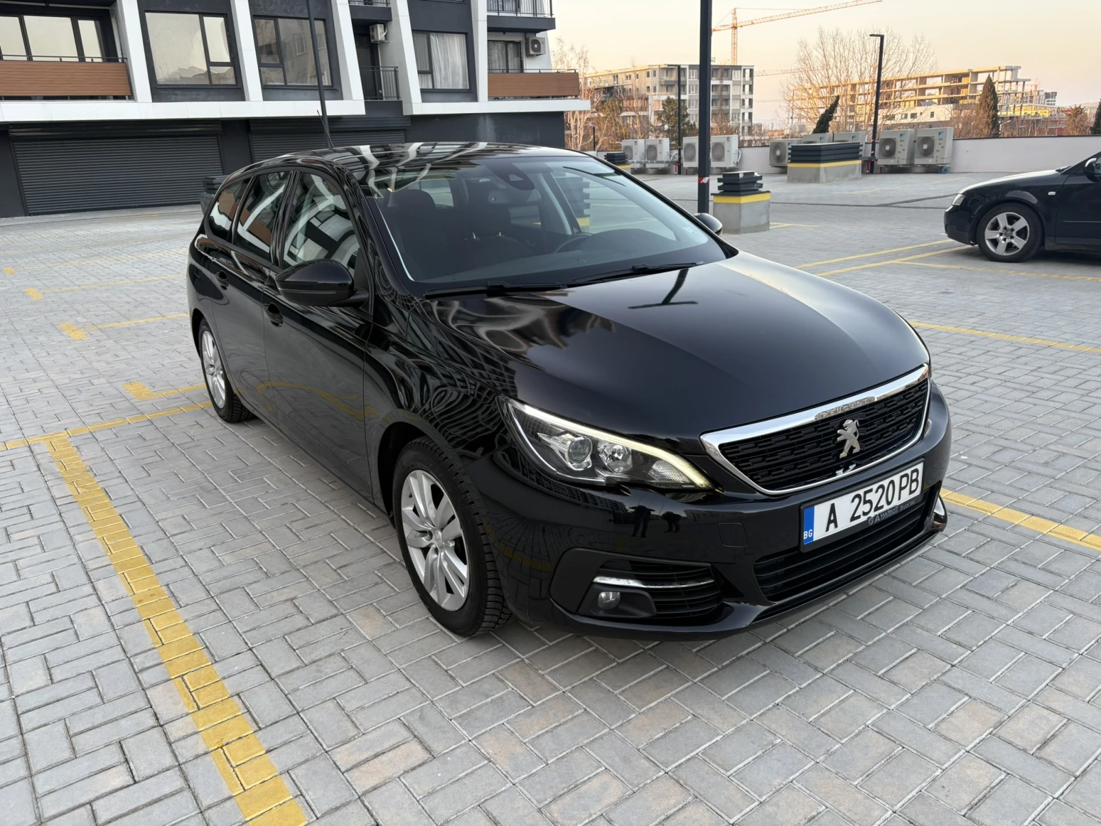 Peugeot 308, снимка 3 - Автомобили и джипове - 53829545