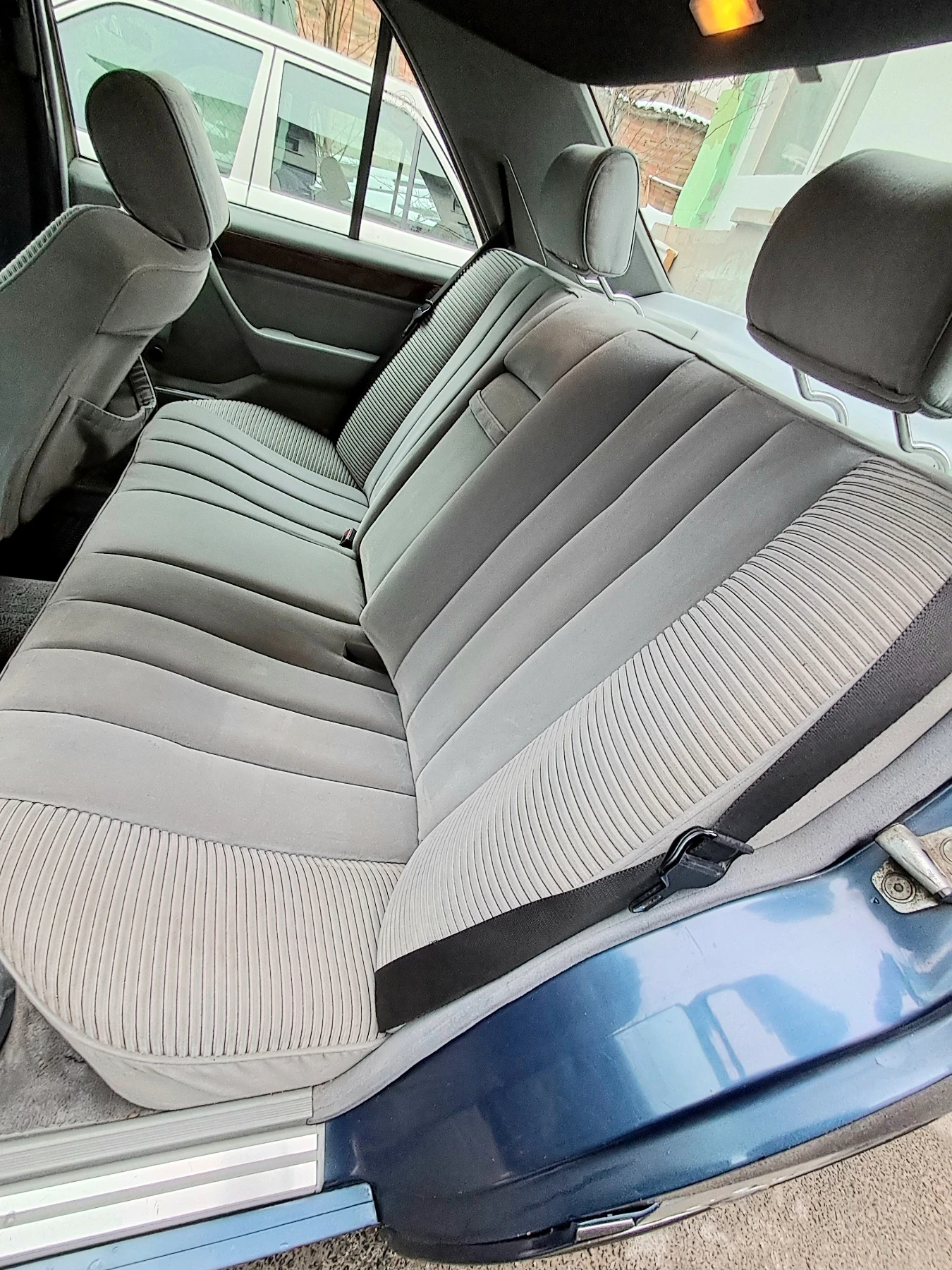 Mercedes-Benz 124 300D AUTOMATIC KLIMATIC NIVOMAT 100% обслужен ТОП, снимка 14 - Автомобили и джипове - 54144510