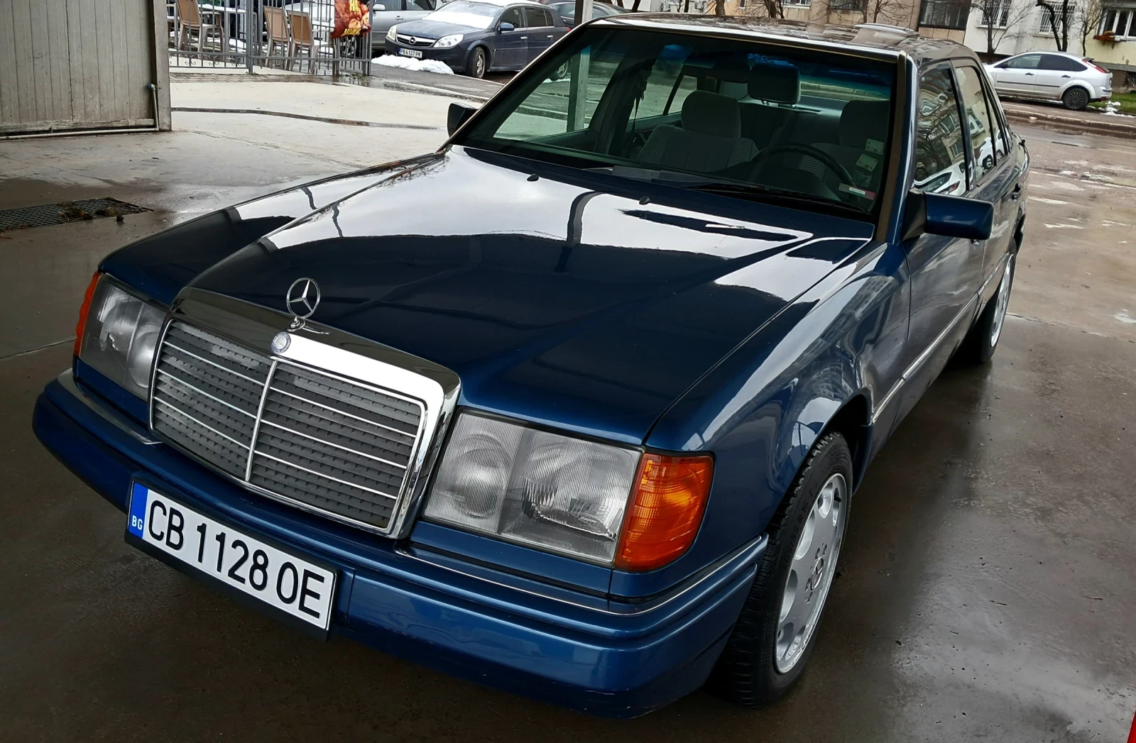 Mercedes-Benz 124 300D AUTOMATIC KLIMATIC NIVOMAT 100% обслужен ТОП, снимка 8 - Автомобили и джипове - 54144510