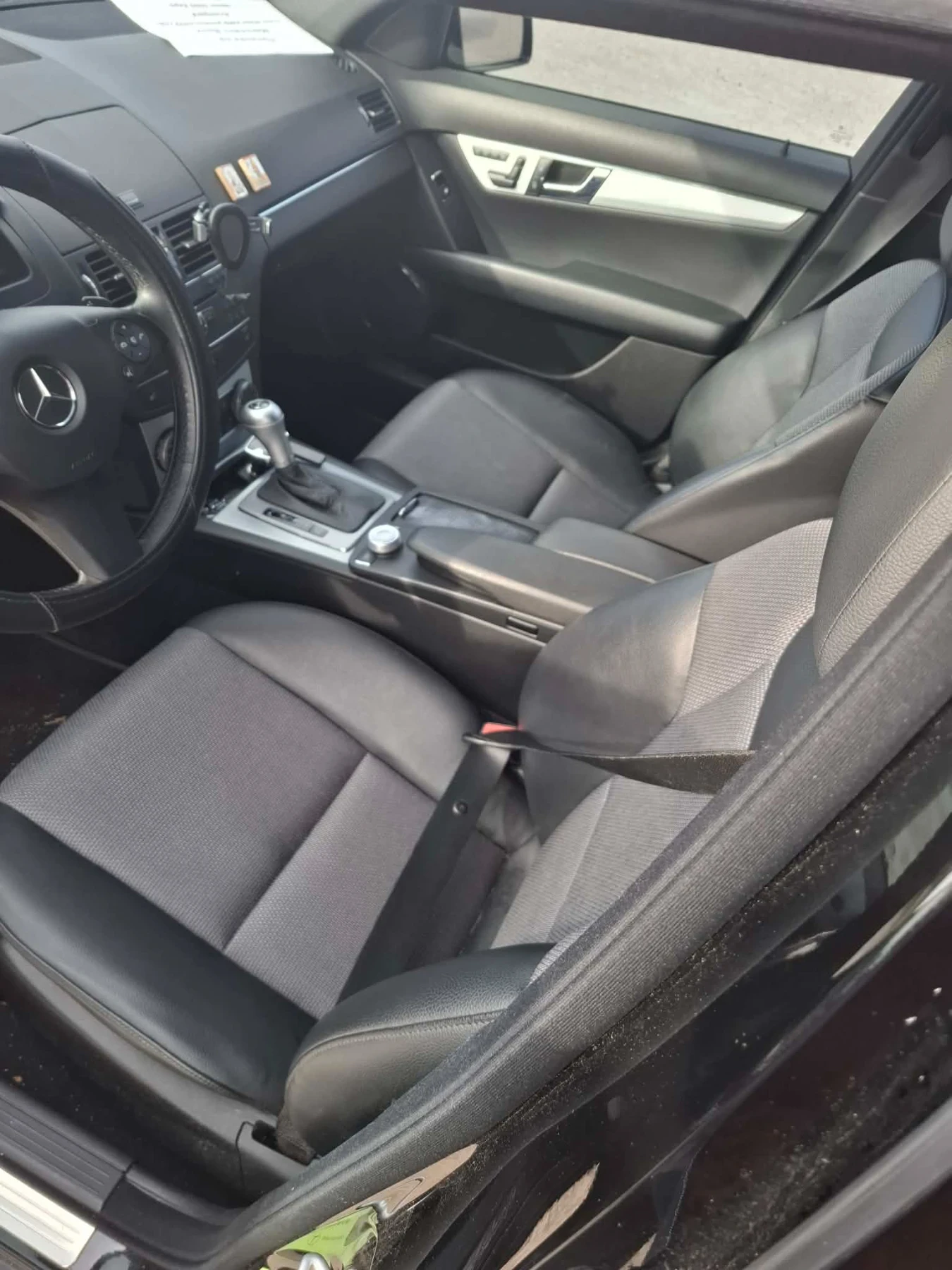 Mercedes-Benz C 320 CDI, Avantgarde, AMG pakette, снимка 6 - Автомобили и джипове - 54152431