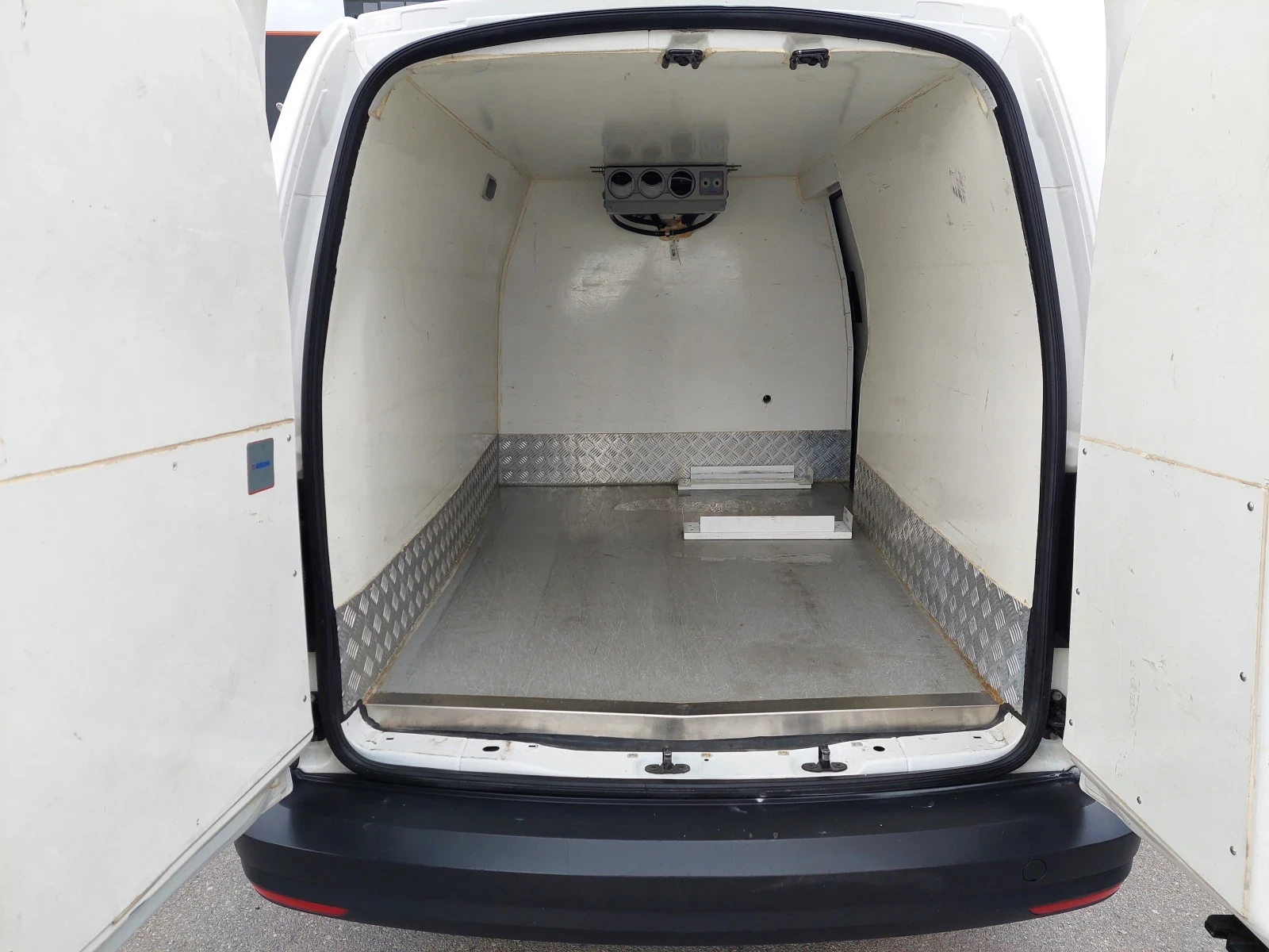 VW Caddy MAXI/1.4CNG/110k.c./6MT/N1/�������� 8-15� | Mobile.bg � ����������� 15