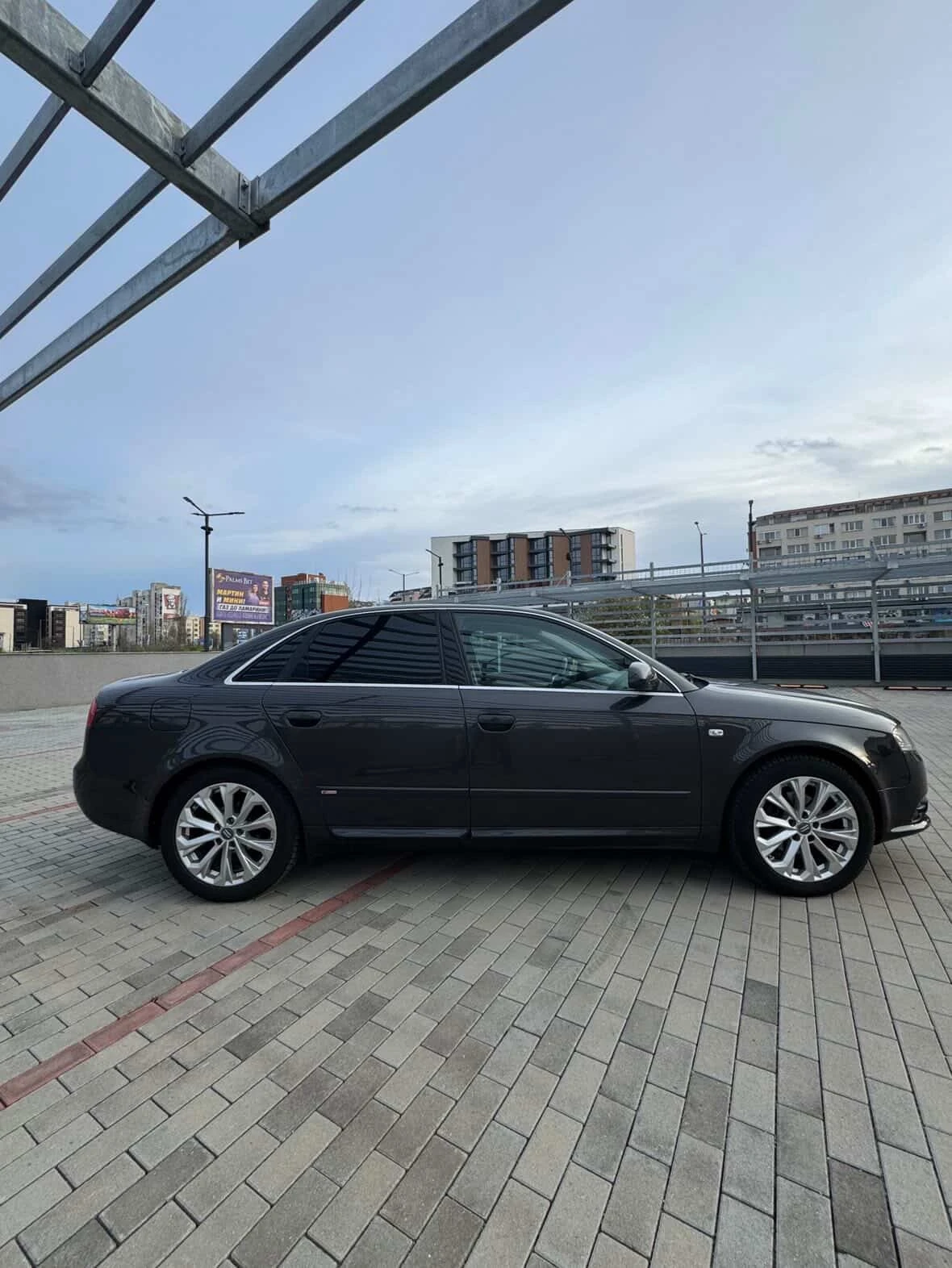 Audi A4, снимка 3 - Автомобили и джипове - 54715526