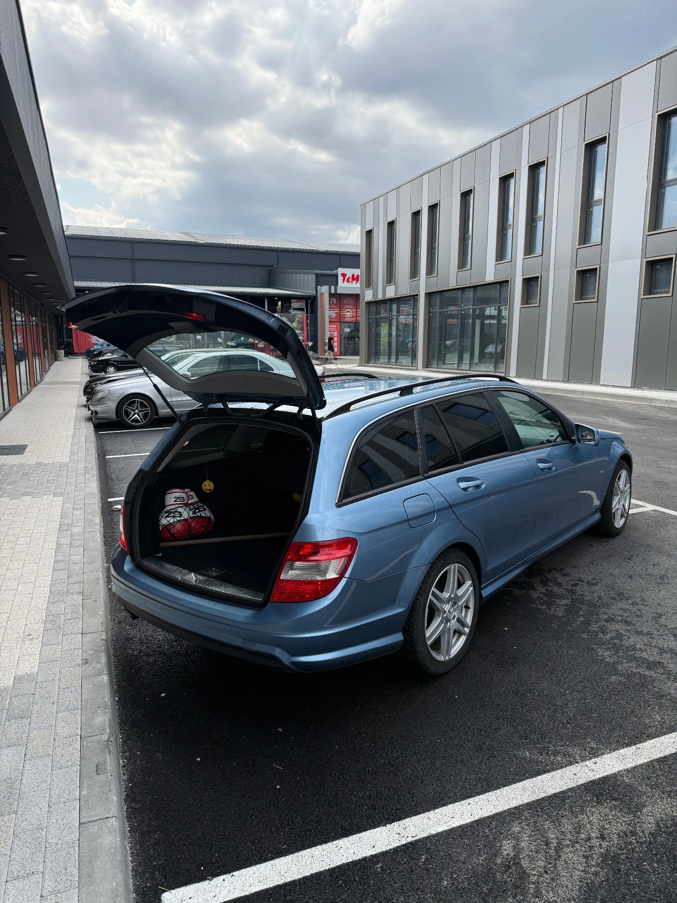 Mercedes-Benz C 220 Biturbo, снимка 11 - Автомобили и джипове - 55620124