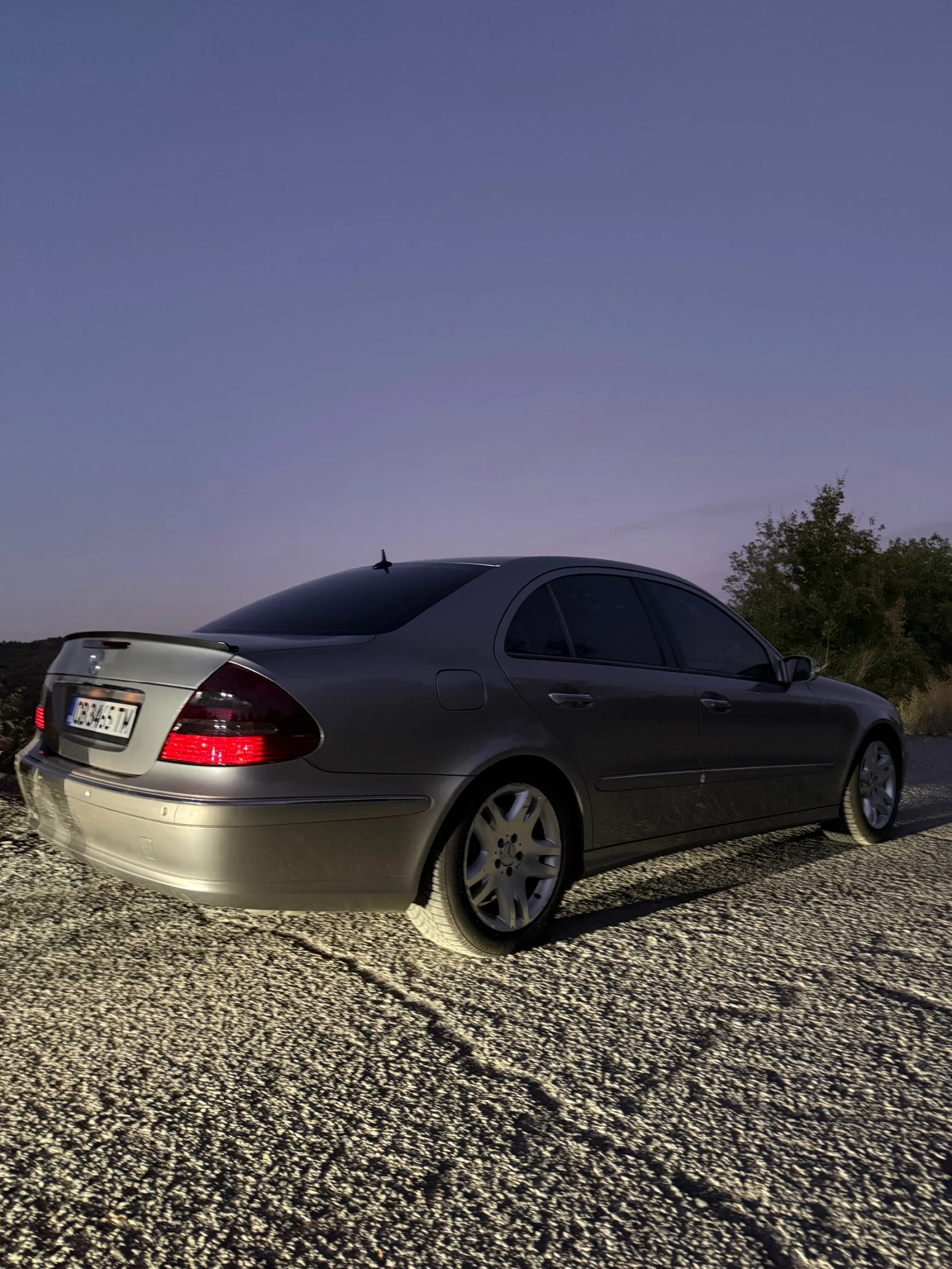 Mercedes-Benz E 320, снимка 16 - Автомобили и джипове - 55971733