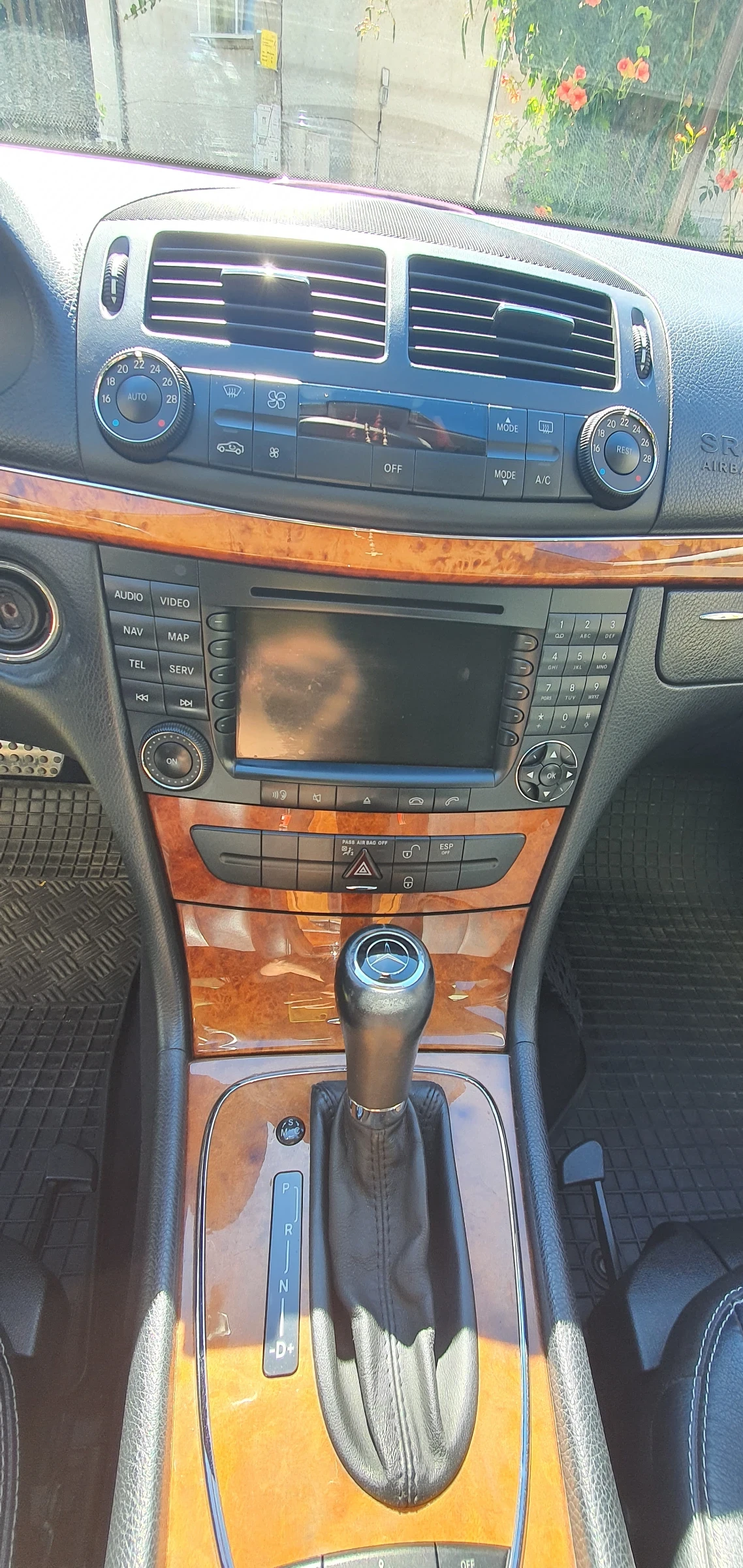 Mercedes-Benz E 320 CDI 4-matic EVO, снимка 10 - Автомобили и джипове - 56344169