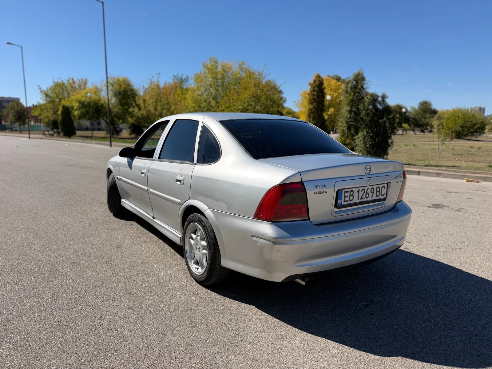 Opel Vectra Opel Vectra 1.6I, снимка 4 - Автомобили и джипове - 56345584