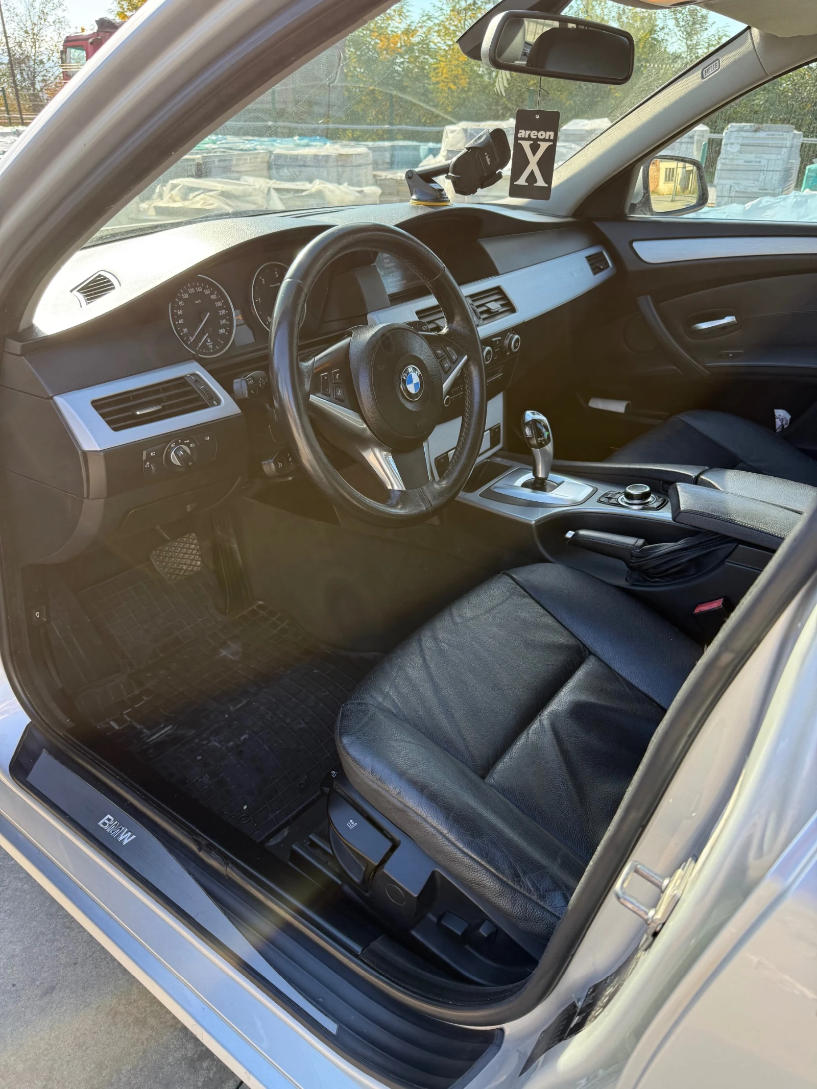 BMW 525 E61 Touring, 6AT, 3.0D, снимка 6 - Автомобили и джипове - 56515753