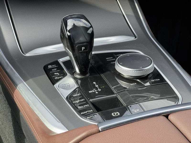 BMW X5 40i* Xdrive* LASER* HUD* SOFTCLOSE* 360, снимка 12 - Автомобили и джипове - 50220262