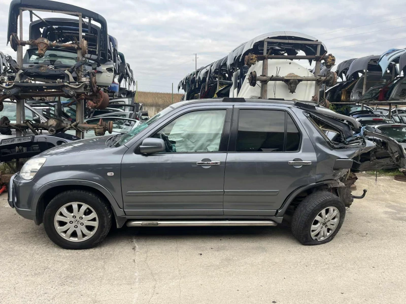 Honda Cr-v 2.2, снимка 4 - Автомобили и джипове - 52047937