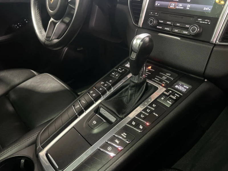 Porsche Macan Macan S* AWD* АвтоКредит* (ЦЕНА ДО БГ), снимка 13 - Автомобили и джипове - 53114938