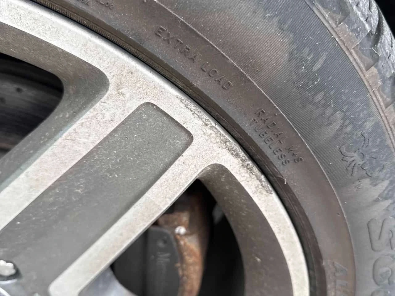 Mercedes-Benz GLE 350  * CARFAX * Дистроник * Harman Kardon * 360 Камери, снимка 12 - Автомобили и джипове - 54139941