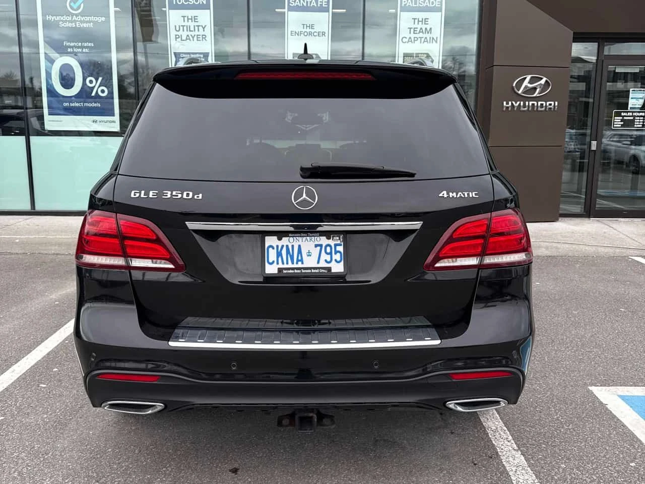 Mercedes-Benz GLE 350  * CARFAX * Дистроник * Harman Kardon * 360 Камери, снимка 4 - Автомобили и джипове - 54139941