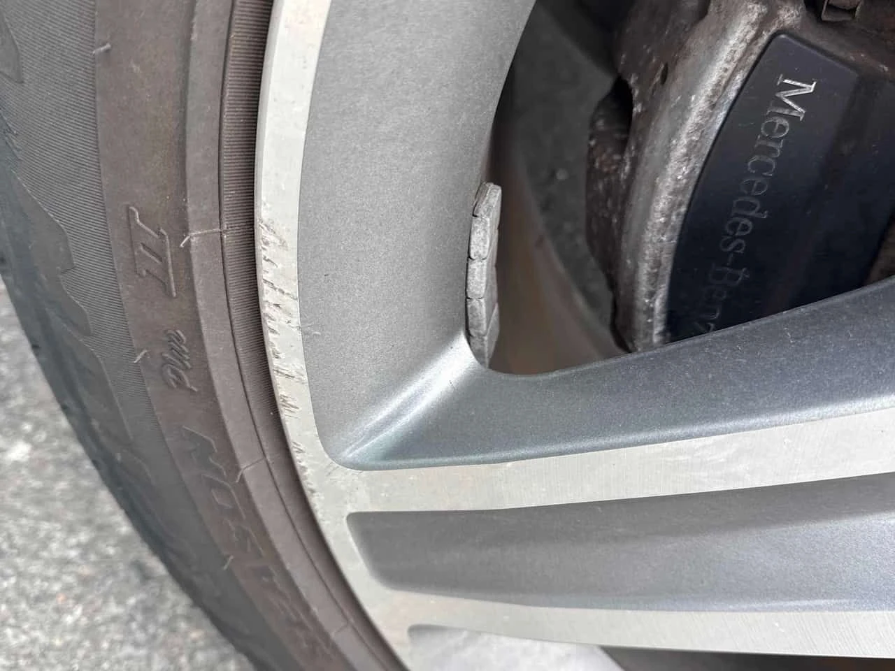 Mercedes-Benz GLE 350  * CARFAX * Дистроник * Harman Kardon * 360 Камери, снимка 15 - Автомобили и джипове - 54139941