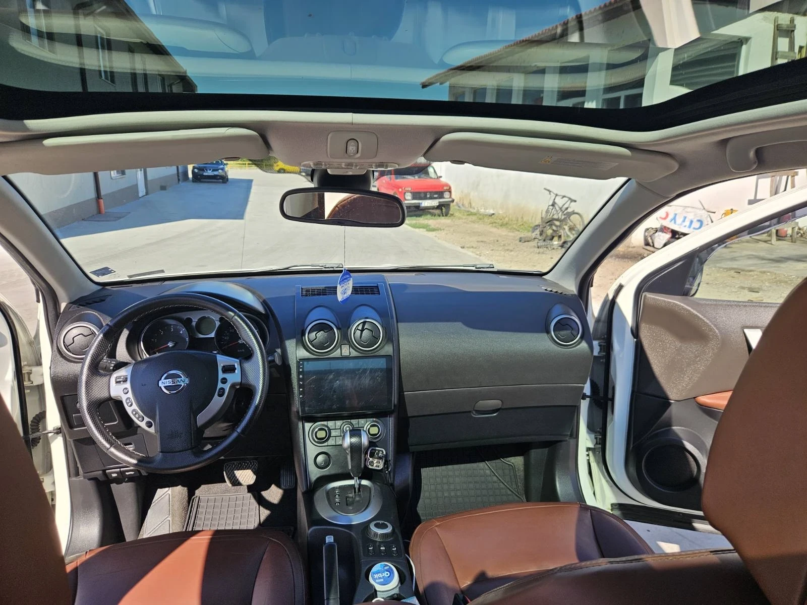 Nissan Qashqai, снимка 12 - Автомобили и джипове - 54491030