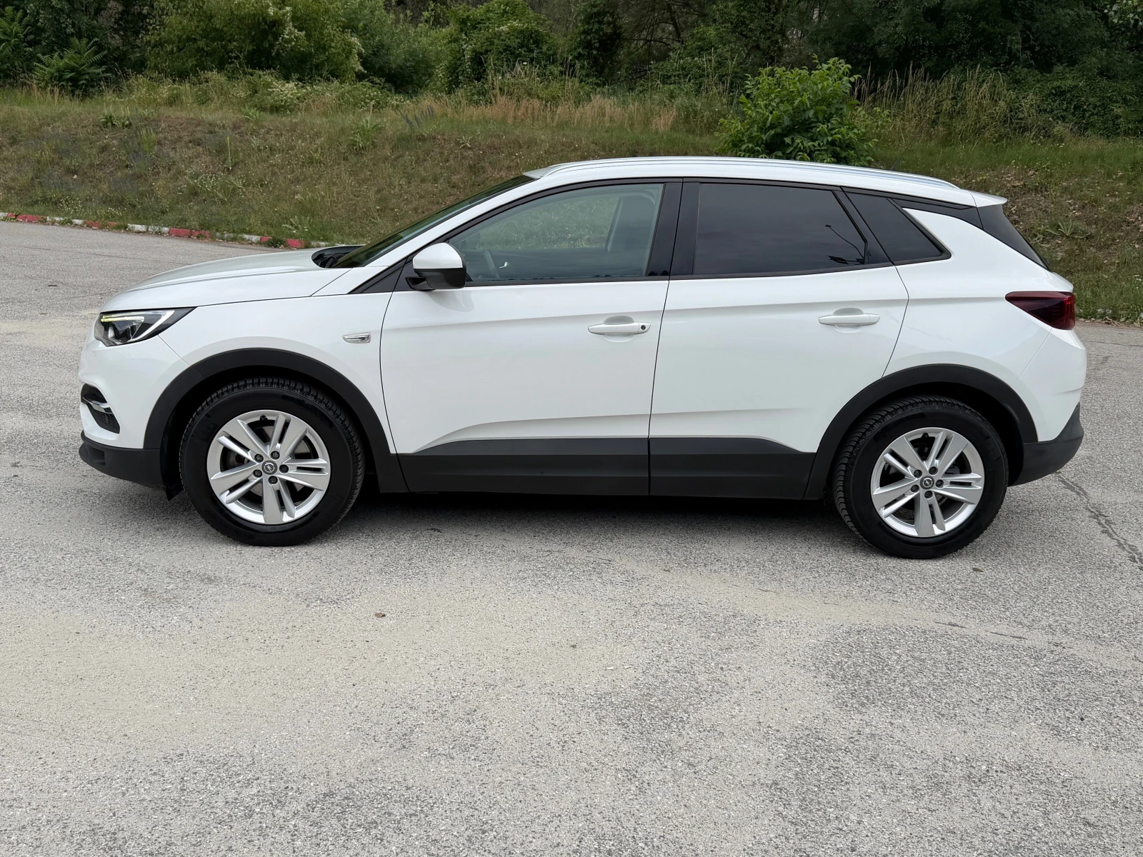Opel Grandland X, снимка 5 - Автомобили и джипове - 55106552