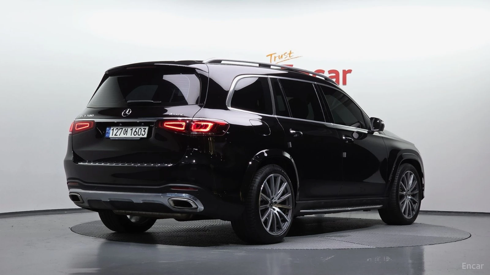 Mercedes-Benz GLS580 4MATIC* КОЖА* ПОДГРЕВ* ОБДУХВ* BURMASTER* PANO* 36, снимка 2 - Автомобили и джипове - 55421272