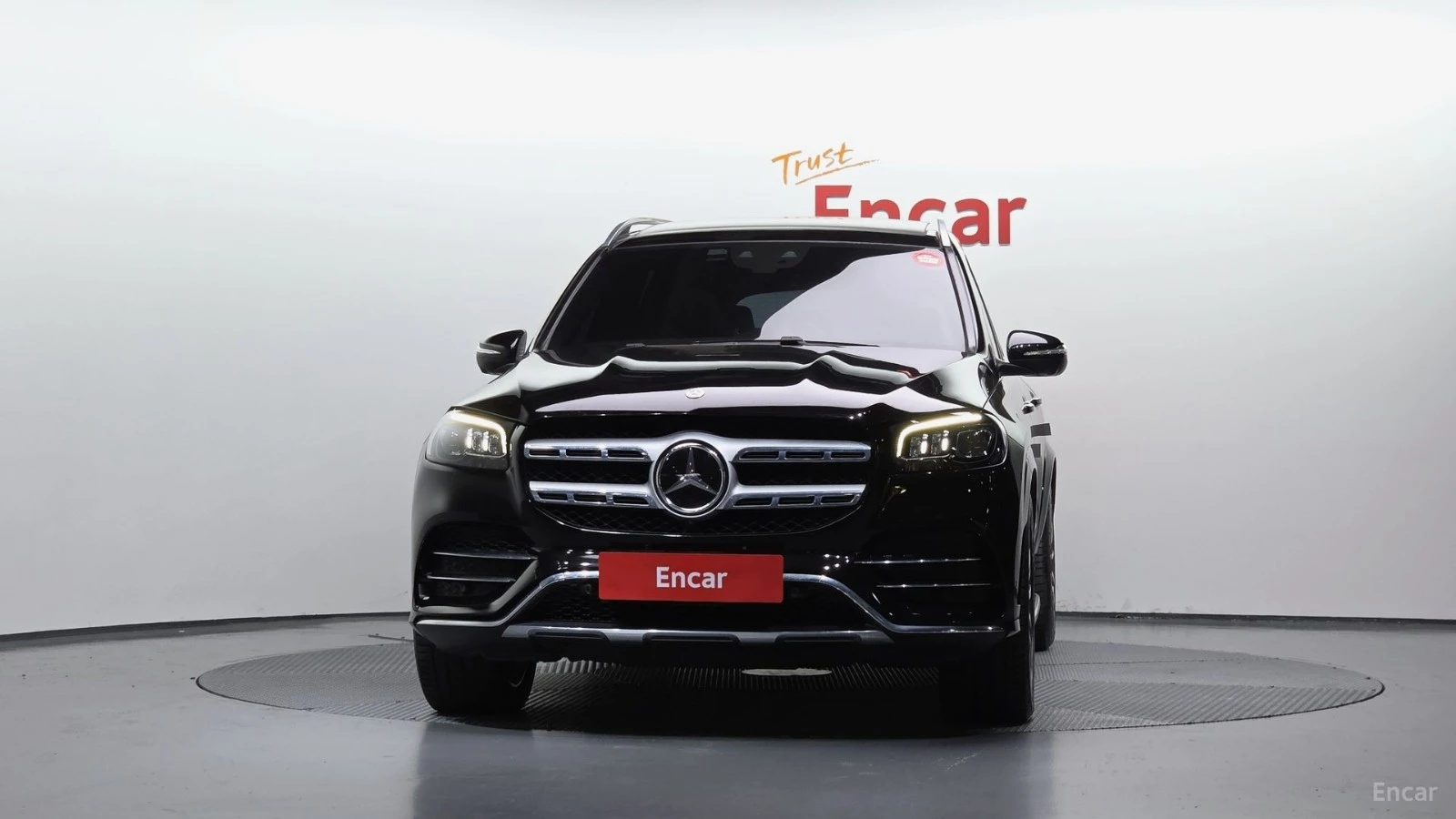 Mercedes-Benz GLS580 4MATIC* КОЖА* ПОДГРЕВ* ОБДУХВ* BURMASTER* PANO* 36, снимка 3 - Автомобили и джипове - 55421272