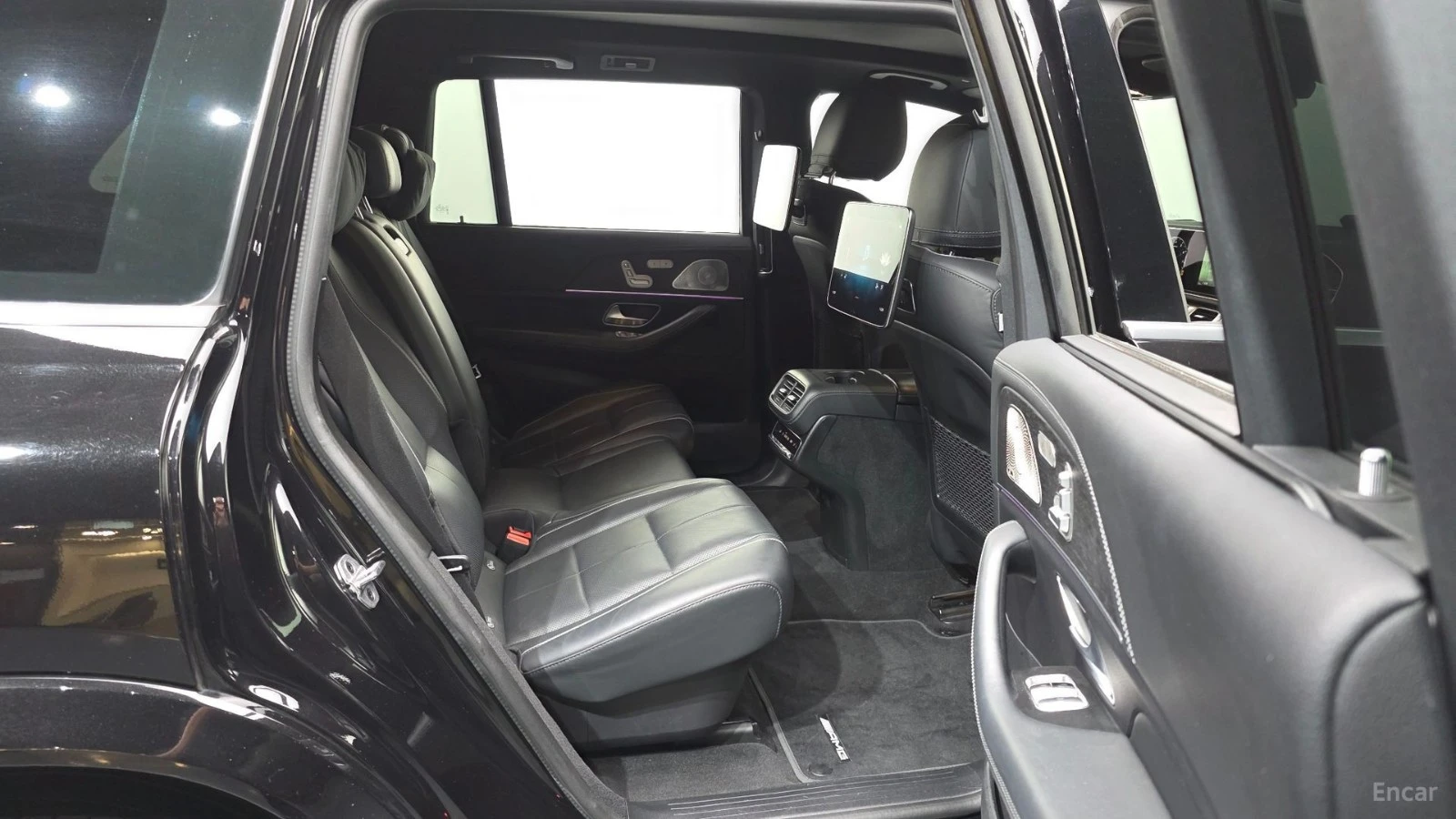 Mercedes-Benz GLS580 4MATIC* КОЖА* ПОДГРЕВ* ОБДУХВ* BURMASTER* PANO* 36, снимка 11 - Автомобили и джипове - 55421272
